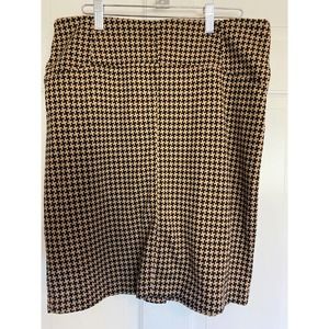 New York & company womens elastic waist houndstooth skirt size 10 stretch. D12